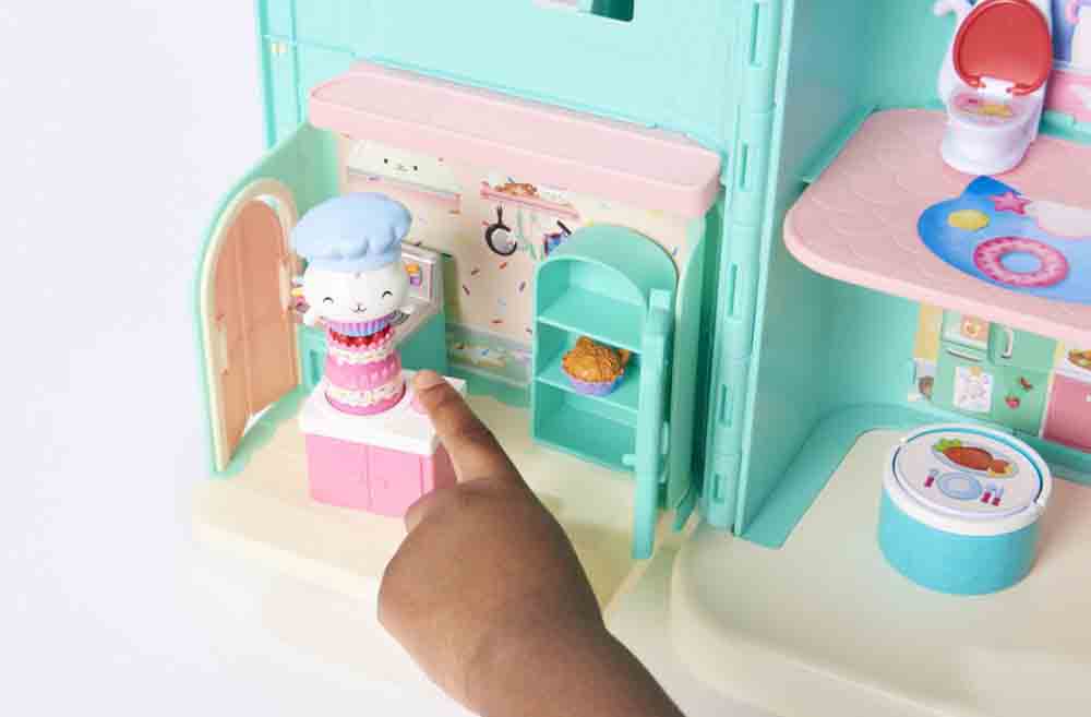 Gabby's Dollhouse - Deluxe Room - Cakey's Kitchen